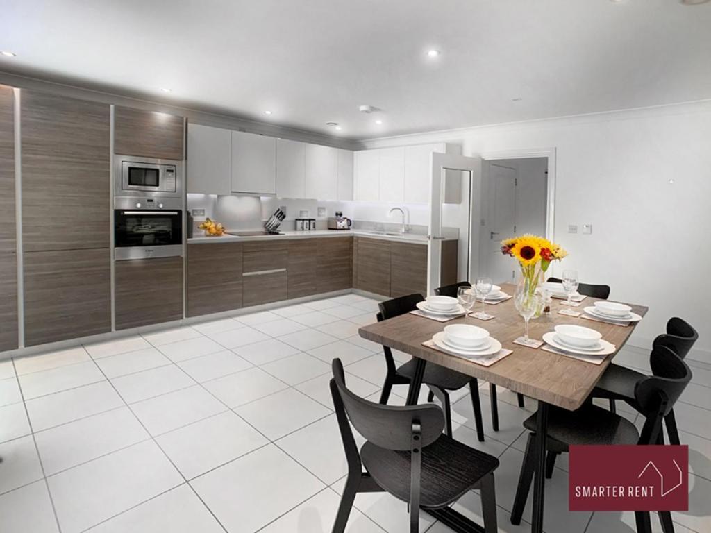 Maidenhead, Leander - 3 Bedroom - Parking & Garden 외부 사진