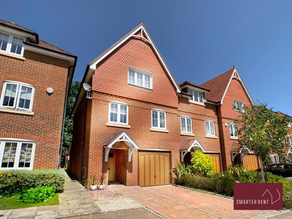 Maidenhead, Leander - 3 Bedroom - Parking & Garden 외부 사진